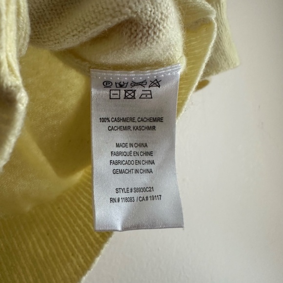 Minnie Rose • Puff Quarter Sleeve Cashmere Cardigan - Picture 3 of 6